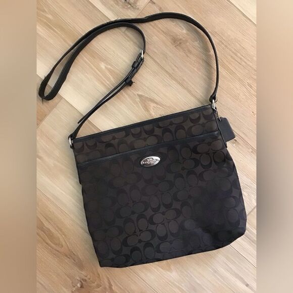Coach File Canvas Logo Crossbody - Picture 1 of 8